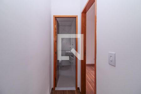 Corredor de casa para alugar com 2 quartos, 70m² em Vila Oratório, São Paulo