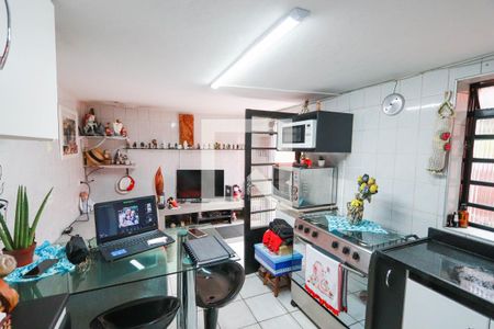 Casa à venda com 202m², 3 quartos e 3 vagasEdícula - Sala/Cozinha