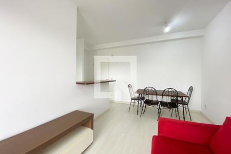 Sala de apartamento para alugar com 2 quartos, 50m² em Umuarama, Osasco