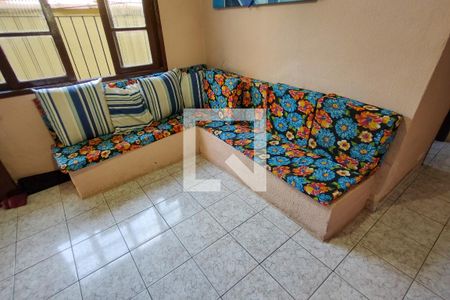 Sala de casa para alugar com 3 quartos, 125m² em Mirim, Praia Grande