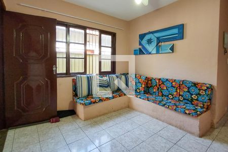 Sala de casa para alugar com 3 quartos, 125m² em Mirim, Praia Grande