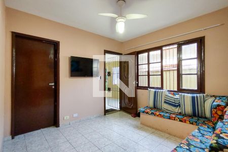 Sala de casa para alugar com 3 quartos, 125m² em Mirim, Praia Grande