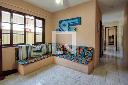 Sala de casa para alugar com 3 quartos, 125m² em Mirim, Praia Grande