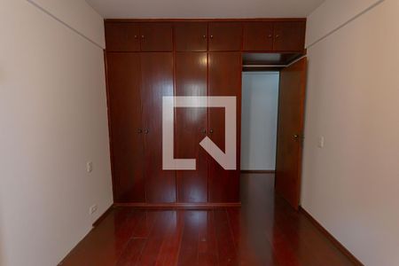 Apartamento à venda com 77m², 2 quartos e 1 vagaQuarto 2