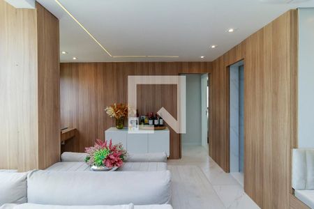 Apartamento à venda com 71m², 2 quartos e 1 vagaSala