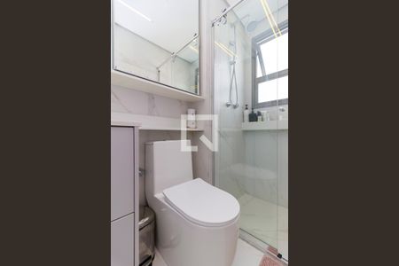 Apartamento à venda com 71m², 2 quartos e 1 vagaSuíte - Banheiro