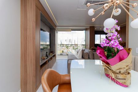 Sala de apartamento à venda com 2 quartos, 71m² em Santo Amaro, São Paulo