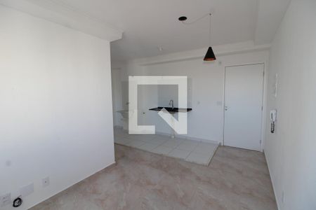 Sala/Cozinha de apartamento para alugar com 2 quartos, 44m² em Sítio da Figueira, São Paulo