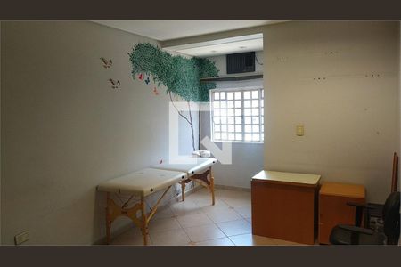 Casa à venda com 4 quartos, 350m² em Vila Olímpia, São Paulo