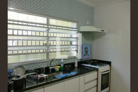 Casa à venda com 3 quartos, 180m² em Parque Tomas Saraiva, São Paulo