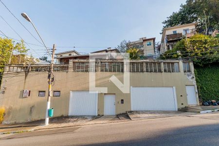 Casa à venda com 400m², 3 quartos e 6 vagas