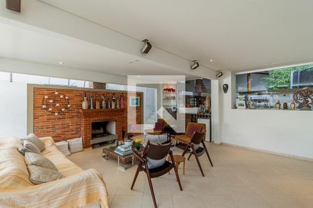 Casa à venda com 400m², 3 quartos e 6 vagas