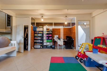 Casa à venda com 400m², 3 quartos e 6 vagas