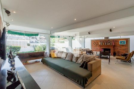 Casa à venda com 3 quartos, 400m² em Sumaré, São Paulo