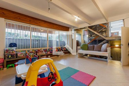 Casa à venda com 400m², 3 quartos e 6 vagas