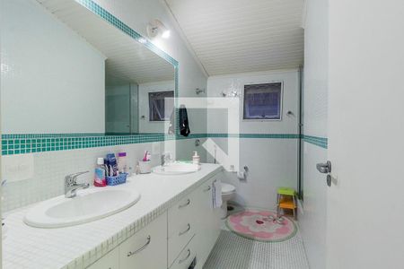 Casa à venda com 400m², 3 quartos e 6 vagas