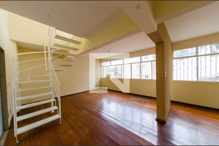 Apartamento para alugar com 200m², 5 quartos e 1 vagaSala
