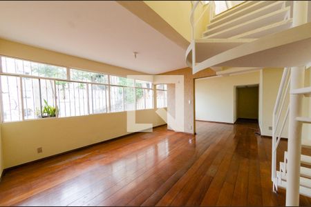 Apartamento para alugar com 200m², 5 quartos e 1 vagaSala