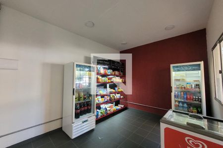 Apartamento para alugar com 48m², 2 quartos e 1 vagamercado