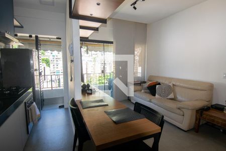 Sala de apartamento para alugar com 2 quartos, 55m² em Copacabana, Rio de Janeiro