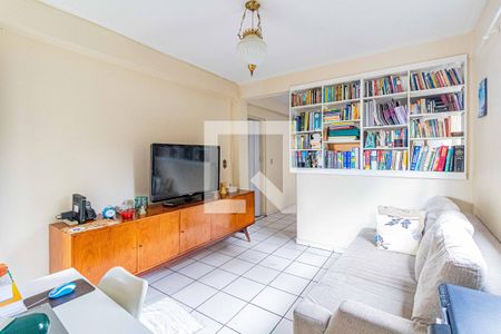 Casa à venda com 600m², 3 quartos e 4 vagas Casa à venda com 600m², 3 quartos e 4 vagasSuite inferior - Sala