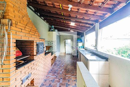 Casa à venda com 600m², 3 quartos e 4 vagas Casa à venda com 600m², 3 quartos e 4 vagasÁrea gourmet