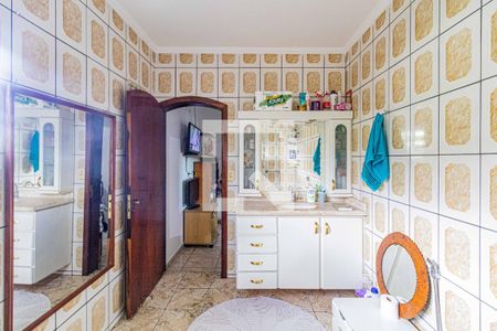 Casa à venda com 600m², 3 quartos e 4 vagas Casa à venda com 600m², 3 quartos e 4 vagasSuite 1 - Banheiro