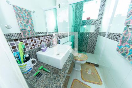 Casa de condomínio para alugar com 230m², 3 quartos e 2 vagasBanheiro