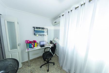 Casa de condomínio para alugar com 230m², 3 quartos e 2 vagasEscritório