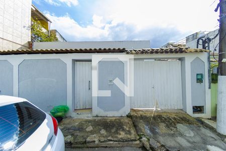 Casa de condomínio para alugar com 230m², 3 quartos e 2 vagasFachada