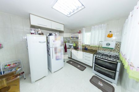 Casa de condomínio para alugar com 230m², 3 quartos e 2 vagasCozinha