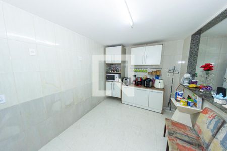 Casa de condomínio para alugar com 230m², 3 quartos e 2 vagasCozinha