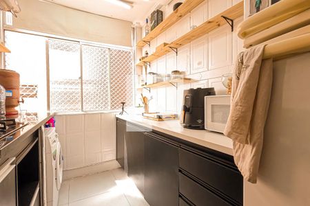 Apartamento para alugar com 50m², 2 quartos e 1 vaga Apartamento para alugar com 50m², 2 quartos e 1 vagaCozinha e Área de Serviço