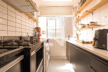 Apartamento para alugar com 50m², 2 quartos e 1 vaga Apartamento para alugar com 50m², 2 quartos e 1 vagaCozinha e Área de Serviço