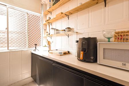 Apartamento para alugar com 50m², 2 quartos e 1 vaga Apartamento para alugar com 50m², 2 quartos e 1 vagaCozinha e Área de Serviço