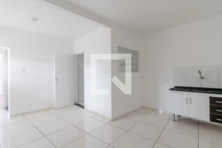 Sala e Cozinha de casa para alugar com 2 quartos, 55m² em Jardim Maria Estela, São Paulo