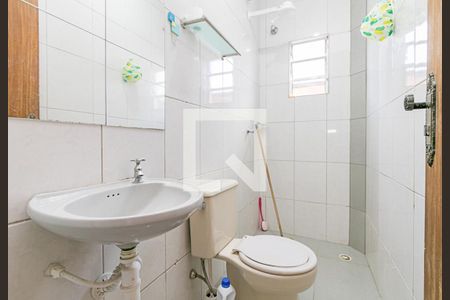 Banheiro de casa para alugar com 1 quarto, 32m² em Jardim Monte Azul, São Paulo
