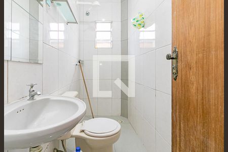 Banheiro de casa para alugar com 1 quarto, 32m² em Jardim Monte Azul, São Paulo