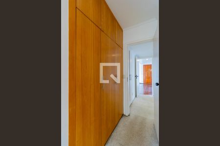 Apartamento à venda com 150m², 3 quartos e 3 vagas Apartamento à venda com 150m², 3 quartos e 3 vagasCloset da Suíte