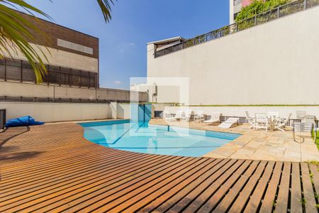 Apartamento à venda com 150m², 3 quartos e 3 vagas Apartamento à venda com 150m², 3 quartos e 3 vagasÁrea comum - Piscina