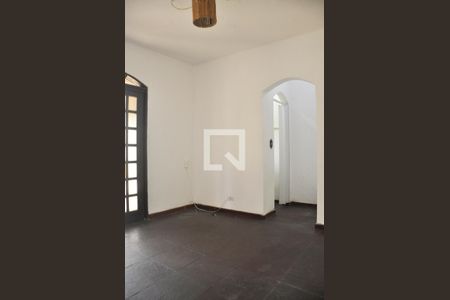Sala de casa para alugar com 2 quartos, 70m² em Jardim Peri, São Paulo