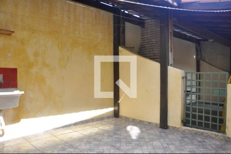 Casa para alugar com 70m², 2 quartos e 1 vagaÁrea de Serviço