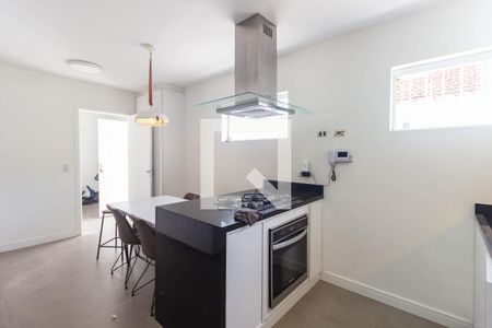 Cozinha de casa para alugar com 4 quartos, 400m² em Jardim Jussara, São Paulo