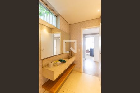 Lavabo de casa para alugar com 4 quartos, 400m² em Jardim Jussara, São Paulo
