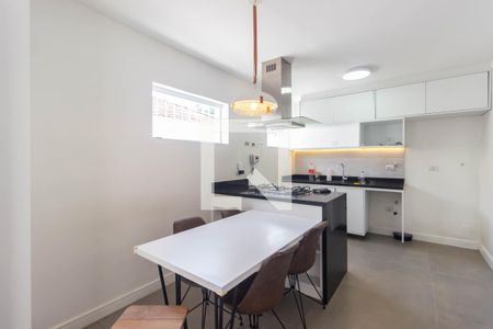 Cozinha de casa para alugar com 4 quartos, 400m² em Jardim Jussara, São Paulo