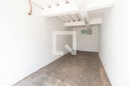 Garagem de casa para alugar com 4 quartos, 400m² em Jardim Jussara, São Paulo