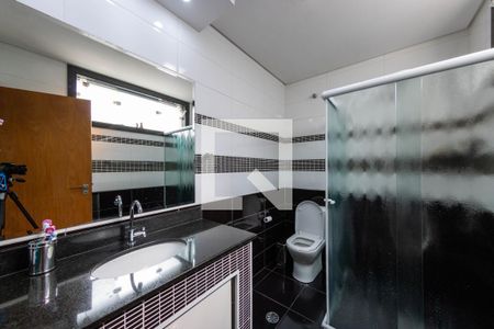 Casa à venda com 273m², 3 quartos e 8 vagas Casa à venda com 273m², 3 quartos e 8 vagasBanheiro