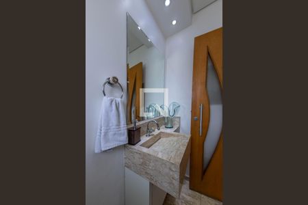 Casa à venda com 273m², 3 quartos e 8 vagas Casa à venda com 273m², 3 quartos e 8 vagasLavabo