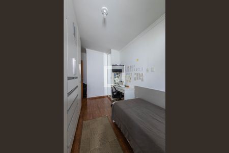 Casa à venda com 273m², 3 quartos e 8 vagas Casa à venda com 273m², 3 quartos e 8 vagasQuarto 2