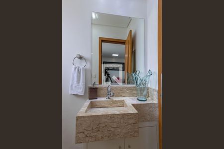 Casa à venda com 273m², 3 quartos e 8 vagas Casa à venda com 273m², 3 quartos e 8 vagasLavabo